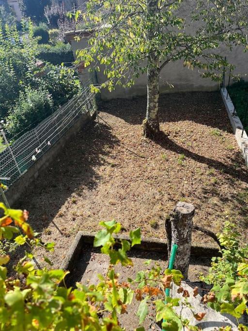 La Petite Ourse Maison De Village A Oust Esterno foto